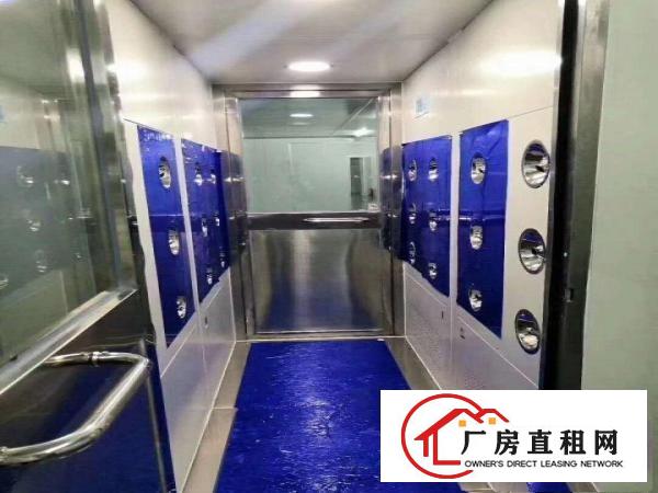  长安镇厦边新出楼上780无尘车间，带有豪华装修，水电齐全。