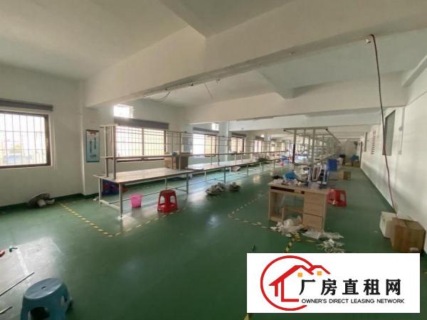  宵边二楼880平，1万房租，水电齐全带装修有货梯