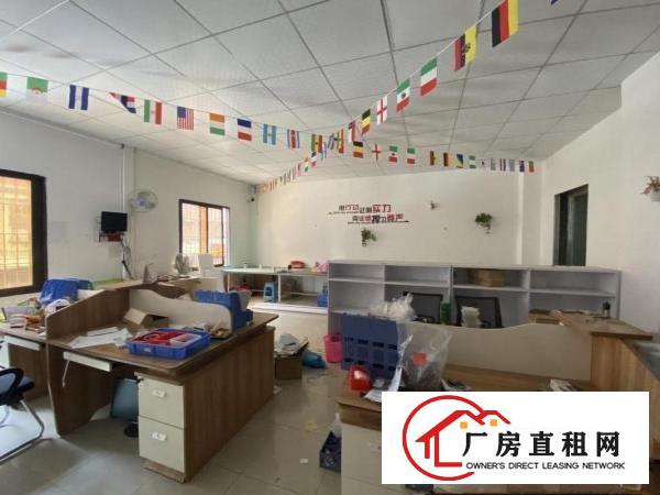  宵边二楼880平，1万房租，水电齐全带装修有货梯