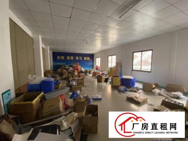  宵边二楼880平，1万房租，水电齐全带装修有货梯