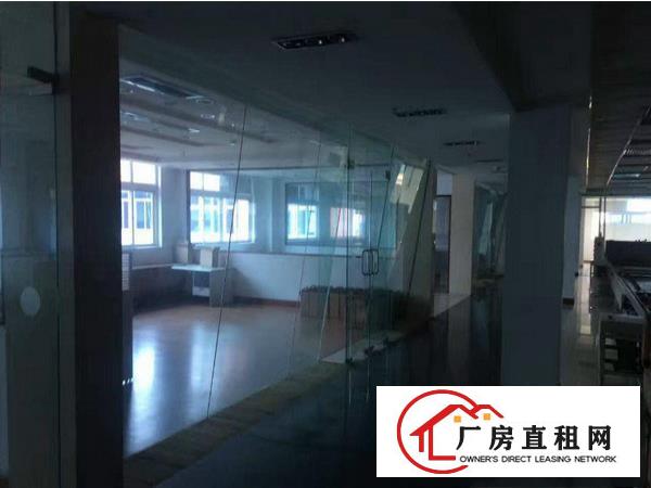  长安街口一楼1000平米带豪华装修厂房招租