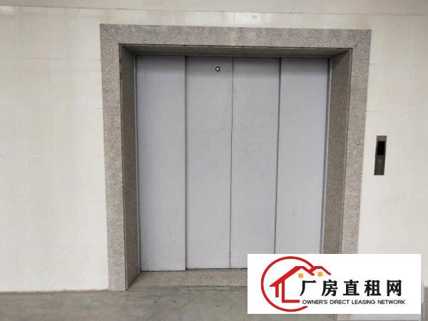  刚空出楼上精装修厂房4000平方，水电齐全可办环评园区形象好