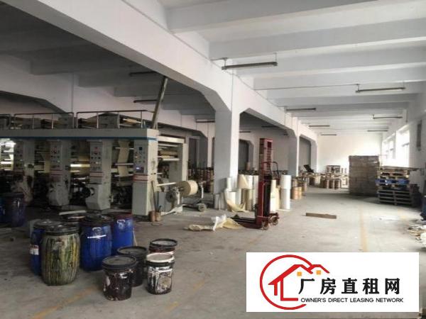  厚街汀山新出楼上2350平方米，现成装修，可办环评
