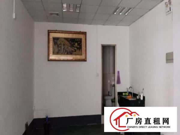  出租厚街陈屋原房东厂房1000平方带现在装修办公室，可分租