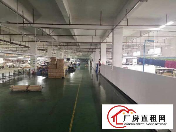 厚街新出精装修楼上一层2100平方厂房招租，办公室水电齐全