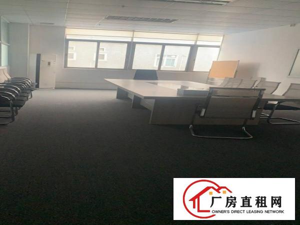  本村三楼整层2000平有现成豪华装修办公室车间有地坪漆环境好