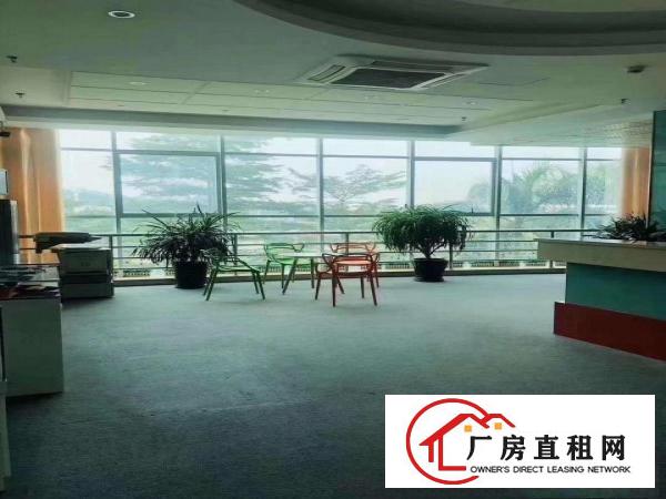  出租大岭山楼上现成装修2100平方,水电齐全,办公室装修