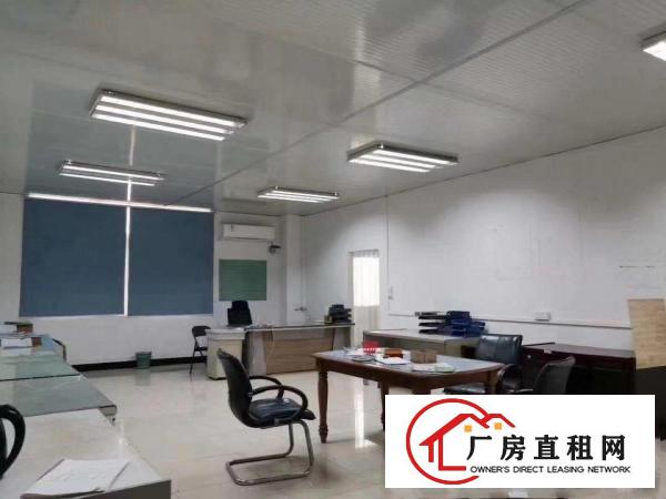  独院钢构厂房5000平方出租，有现成办公室，宿舍！