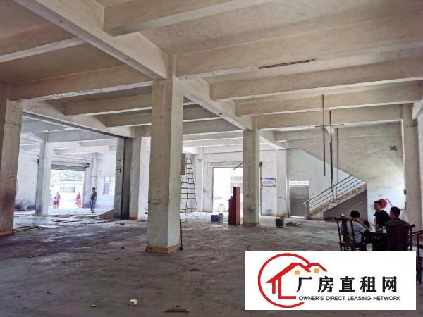 免租期两个月向东三层2500平方有货梯出租