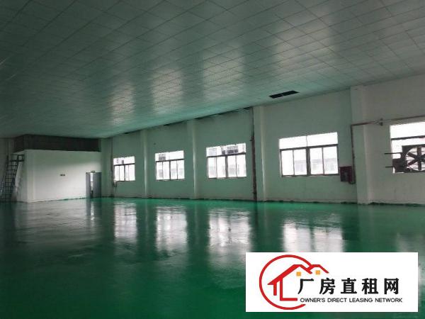  大岭山厚大路边工业园区楼上3250平厂房招租，可分租