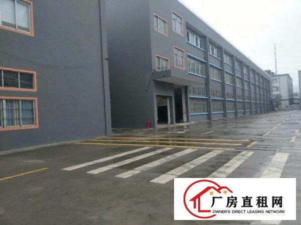  大岭山汽车站附近新出楼上800平方，办公室水电齐全