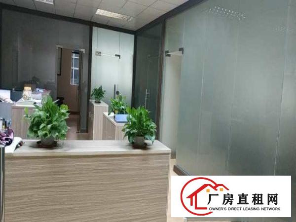  原房东精装修，靠路边，空地大，下虎山出独栋厂房500平价格低