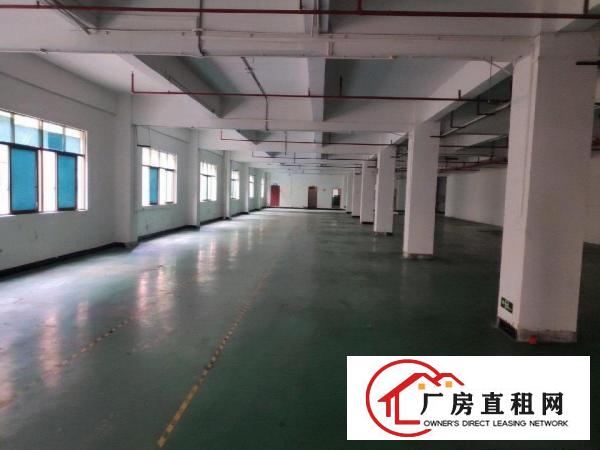  厂房独门独院总面积10000平方，形象好位置旺！