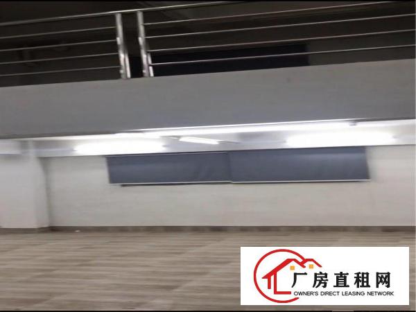  中介勿扰，底层四百平，两层共668平，可做公司，仓库，加工