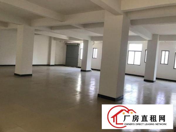  一楼二楼厂房式，还带一个夹层（可作办公室或者宿舍）