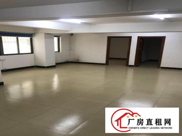  一楼二楼厂房式，还带一个夹层（可作办公室或者宿舍）