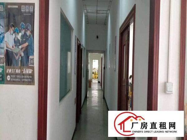  大朗富民工业城空出一楼1450平，高六米，带行车带办公室装修