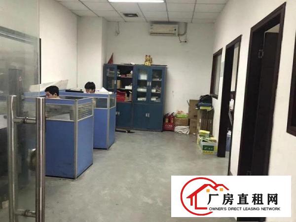  大朗镇蔡边大型工业园楼上1000平现成水电办公