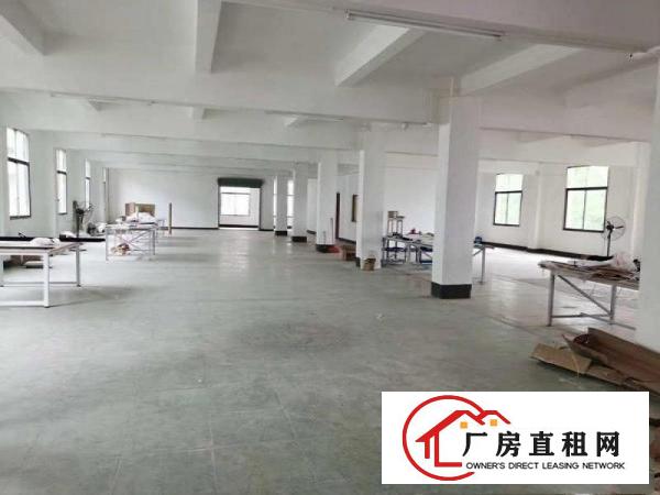  租金8元好招工大朗洋坑塘550平方厂房带2吨货梯