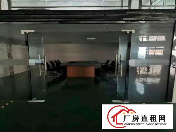 洋坑塘工业区一楼厂房1200平出租，高度6米，带现成办公室装