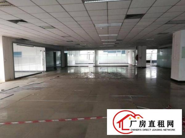 出租黄江北岸新出一楼1000平方厂房，现成办公室装修，可办环