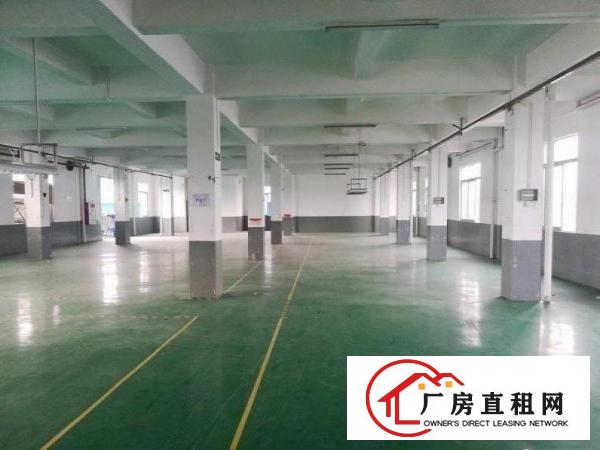  黄江星光工业区楼上680平厂房便宜出租，有地坪漆。