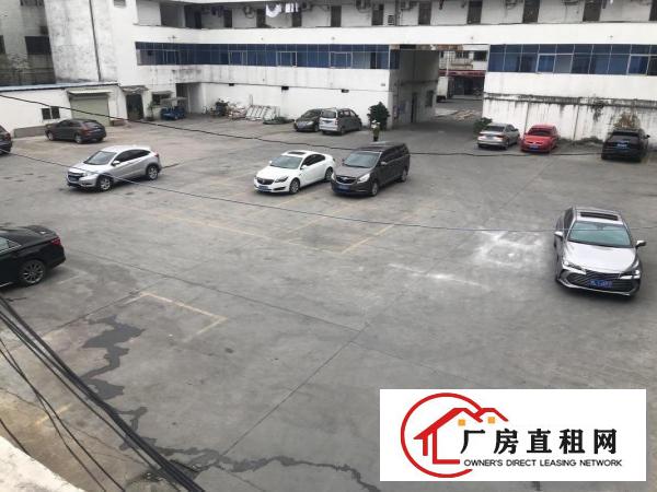  黄江镇新空出三楼1200平方，带办公室