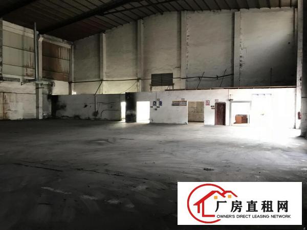  黄江镇靠山边钢构12米高厂房出租，空地大，