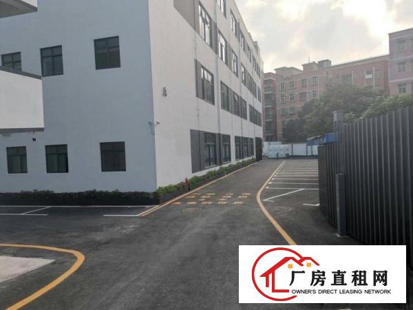  塘厦新出楼上原房东可办公厂房2800平，大小可分租。