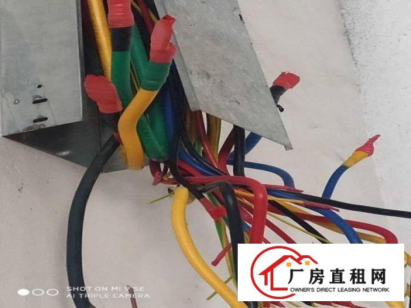  塘厦莲湖一楼厂房出租1000平有牛腿现成模房