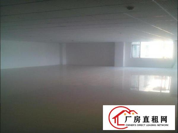  诸佛岭工业区独院厂房700平方出租,形象好.租金便宜