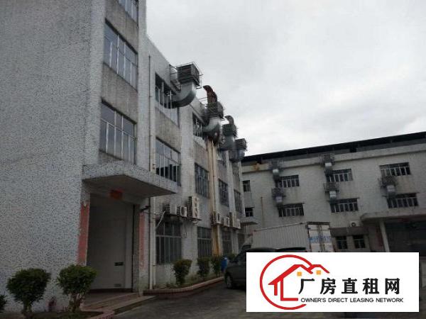  高速口大坪靠深圳标准2楼厂房1500平出租，主线到车间有电梯