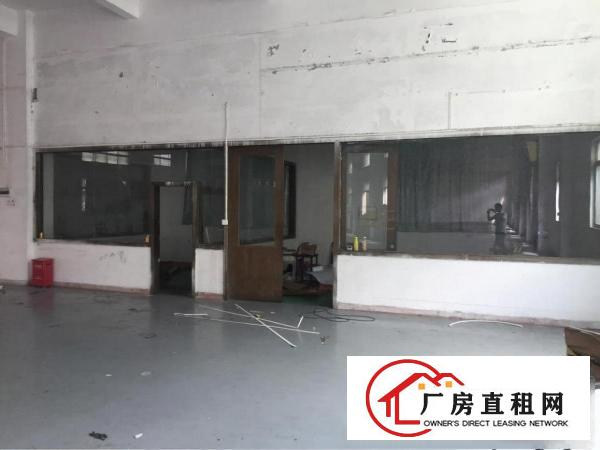  塘厦平山工业区标准1楼900平方！现成主线办公室装修