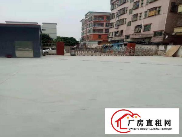  镇中心独院厂房2500出租灵活分租配电充足，位于主干道