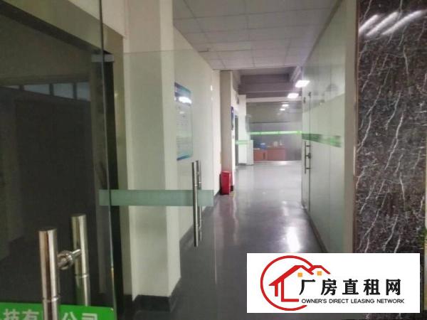  塘厦138工业区现成楼上1300平方，豪华装修，3吨电梯