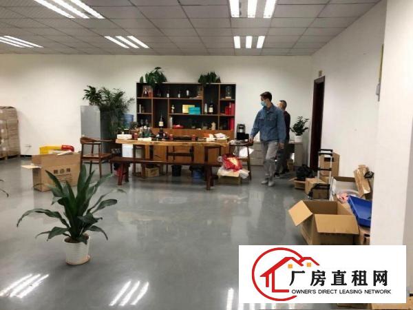  塘厦清湖头楼上一整层2000平带豪华装修厂房招租