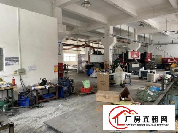  塘厦靠清溪片区一楼5.5米高带行车480平方出租，适合模具类