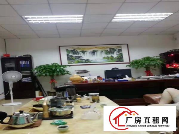  塘厦清湖头刚空出1800平一楼，原房东现成行车高6米，无公摊
