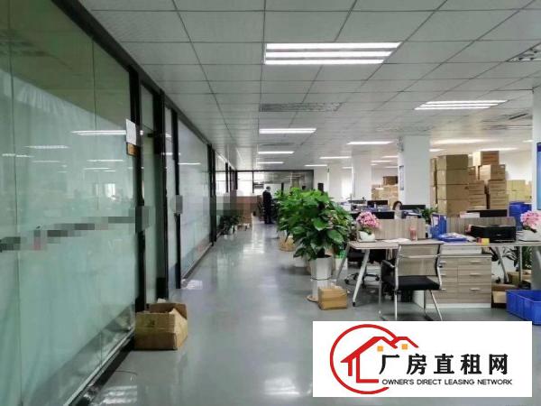  塘厦大坪高速路口原房东实际面积2600平米带装修厂房出租