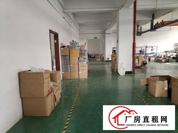  塘厦莲湖新出超靓一楼750平，带行车地坪漆，院子空地大。