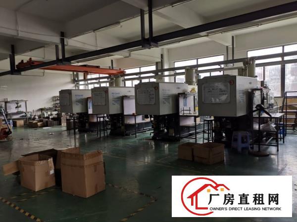  塘厦莲湖新出超靓一楼750平，带行车地坪漆，院子空地大。