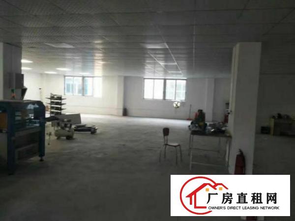  出租凤岗镇雁田怡安工业城附近楼上500平方水电齐全