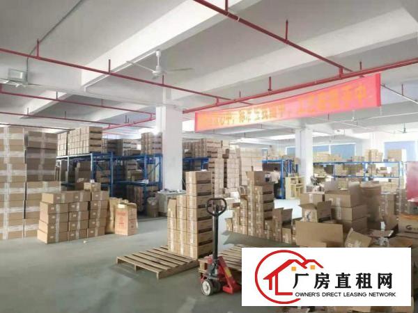  凤岗雁田工业园内厂房出租楼上1800平有喷淋，水电齐全