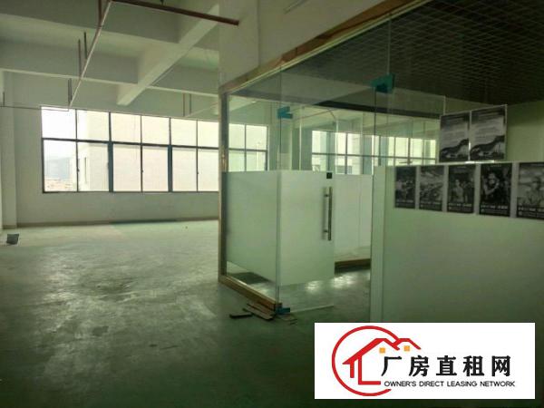  凤岗金凤凰楼上一整层1000平精装修厂房出租。带办公室，水电