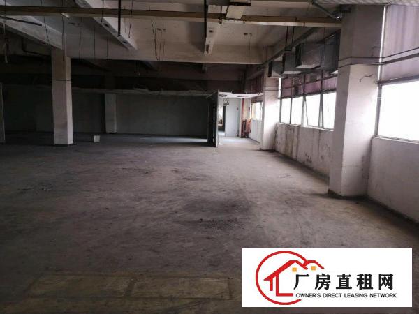  楼上，处于工业园里面