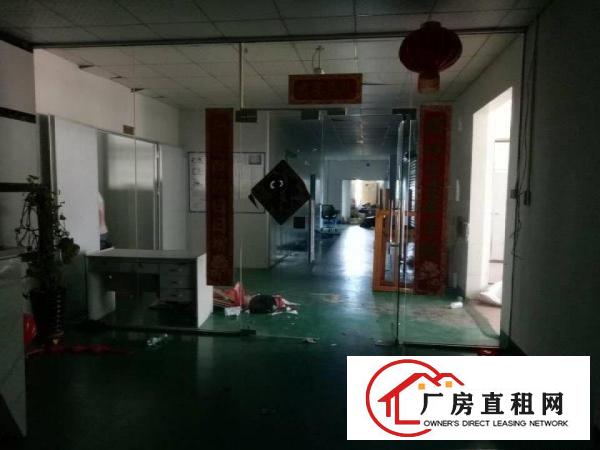  凤岗天堂围楼上刷地板漆厂房出租1500平水电齐全