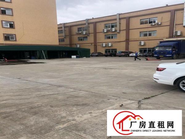  凤岗厂房出租1300平方二楼15块钱水电齐全现成装修办公室