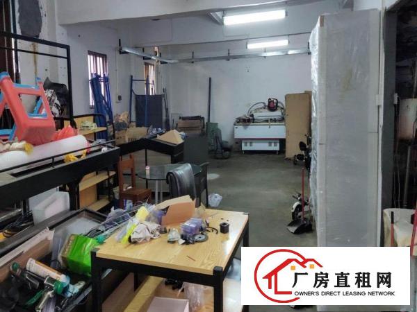  我租客转租一楼300平米4000块全包