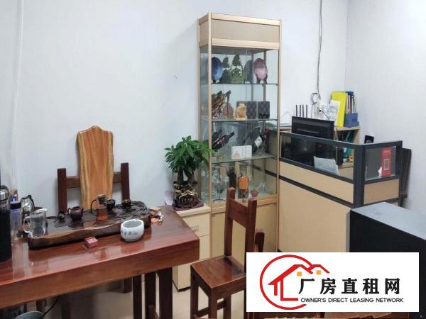  我租客转租一楼300平米4000块全包