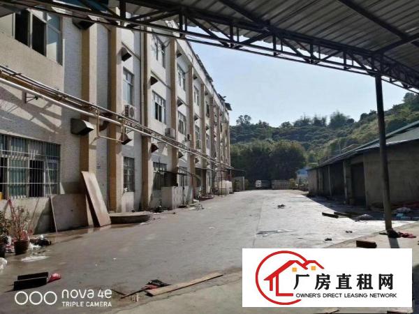  靠山边一楼厂房900平米招租位置在黄洞